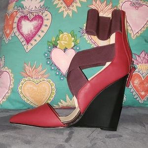 *****New in box*** gx Haiku Wedges